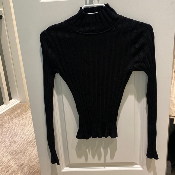 Babaton mock neck shirt - Picture 1 of 3